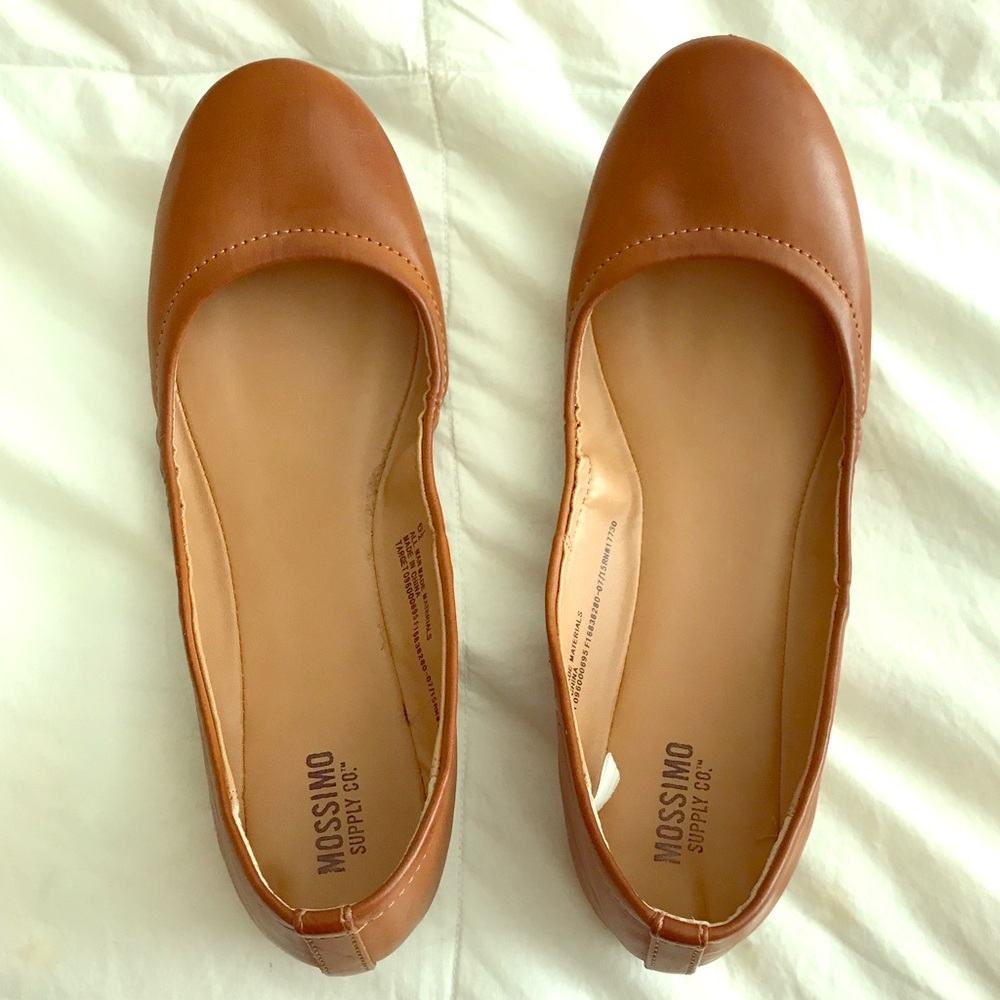 Mossimo tan ballet flats, size 6 1/2 - LIKE NEW
